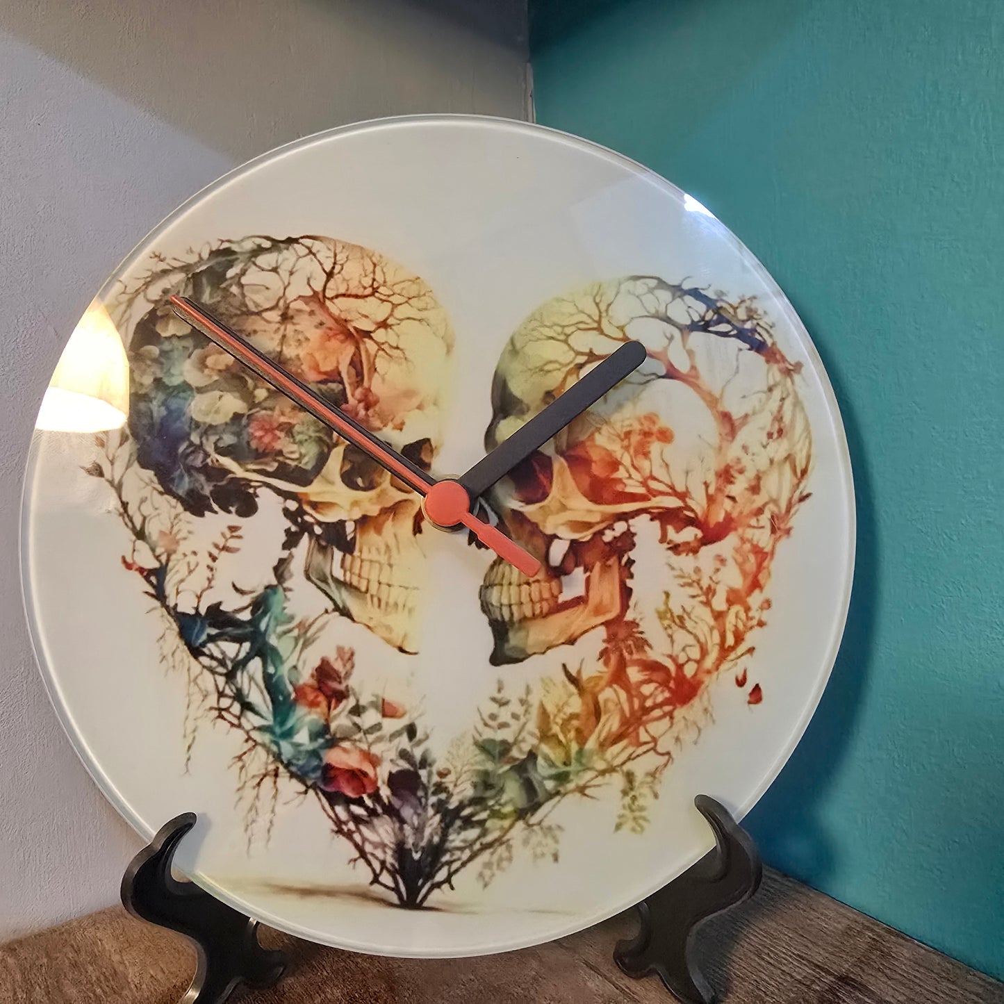 Skull Love Clock